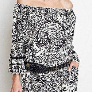 Umgee small new with‎ tags black and cream off shoulder dress